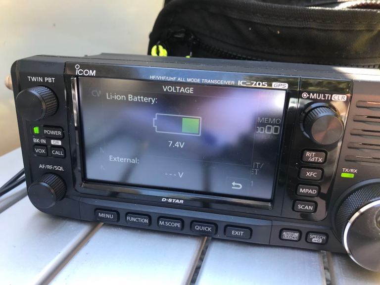 ICOM　IC-705 ICOM IC-705 ICOM IC-705 HF/50/144/430 MHz All Mode Portable